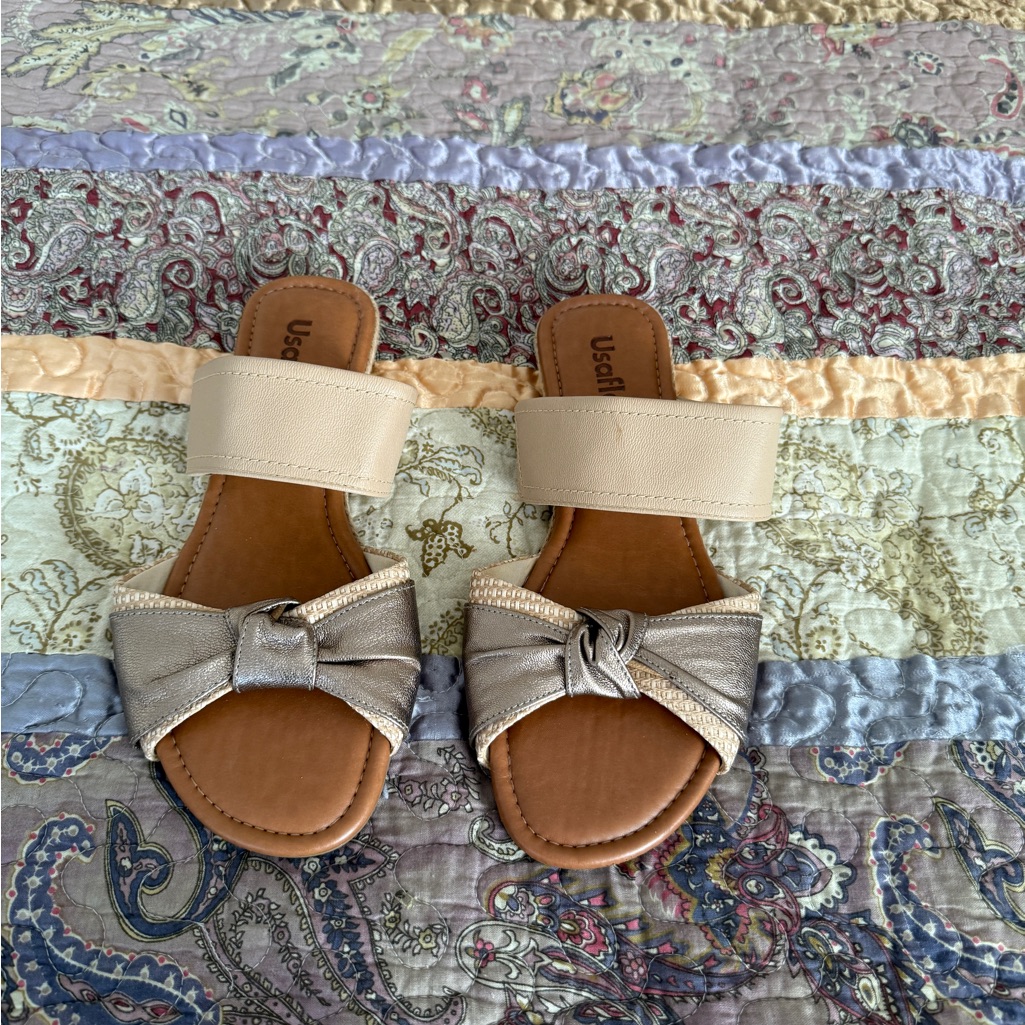 Usaflex Beige And Silver Sandals Size 9